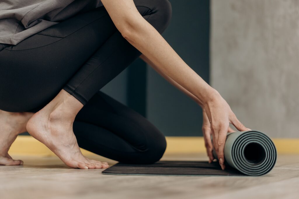 ¿Cómo se limpia una esterilla de yoga?